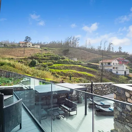 The Valley Porto Moniz Villa *